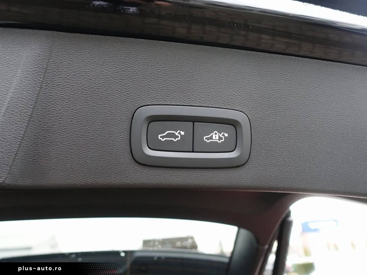 VOLVO XC40 Core B3 Mild-Hybrid 360  BLIS Carplay