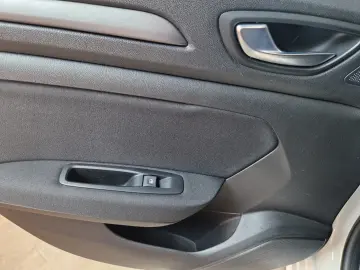 RENAULT MEGANE 1.5 BLUE DCI 115CP 2021