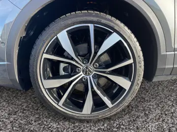 VW T-Roc R-Line 4Mo. TSI DSG 19  NAVI ACC KAMERA