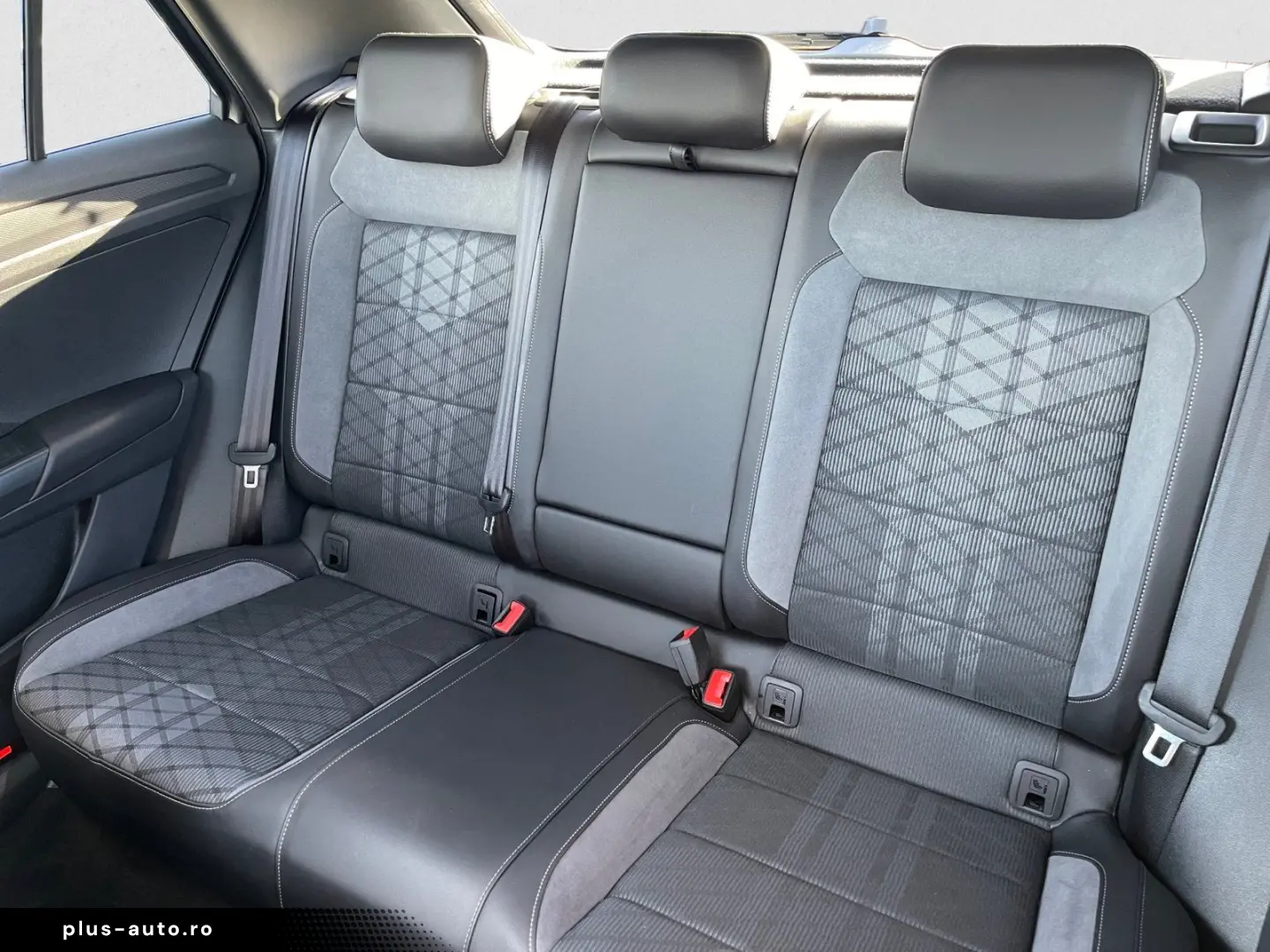 VW T-Roc R-Line 4Mo. TSI DSG 19  NAVI ACC KAMERA