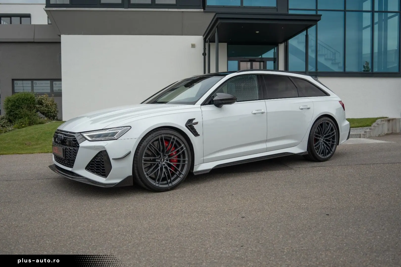 AUDI ABT RS6  Avant 4.0 TFSI quattro   1 of 25