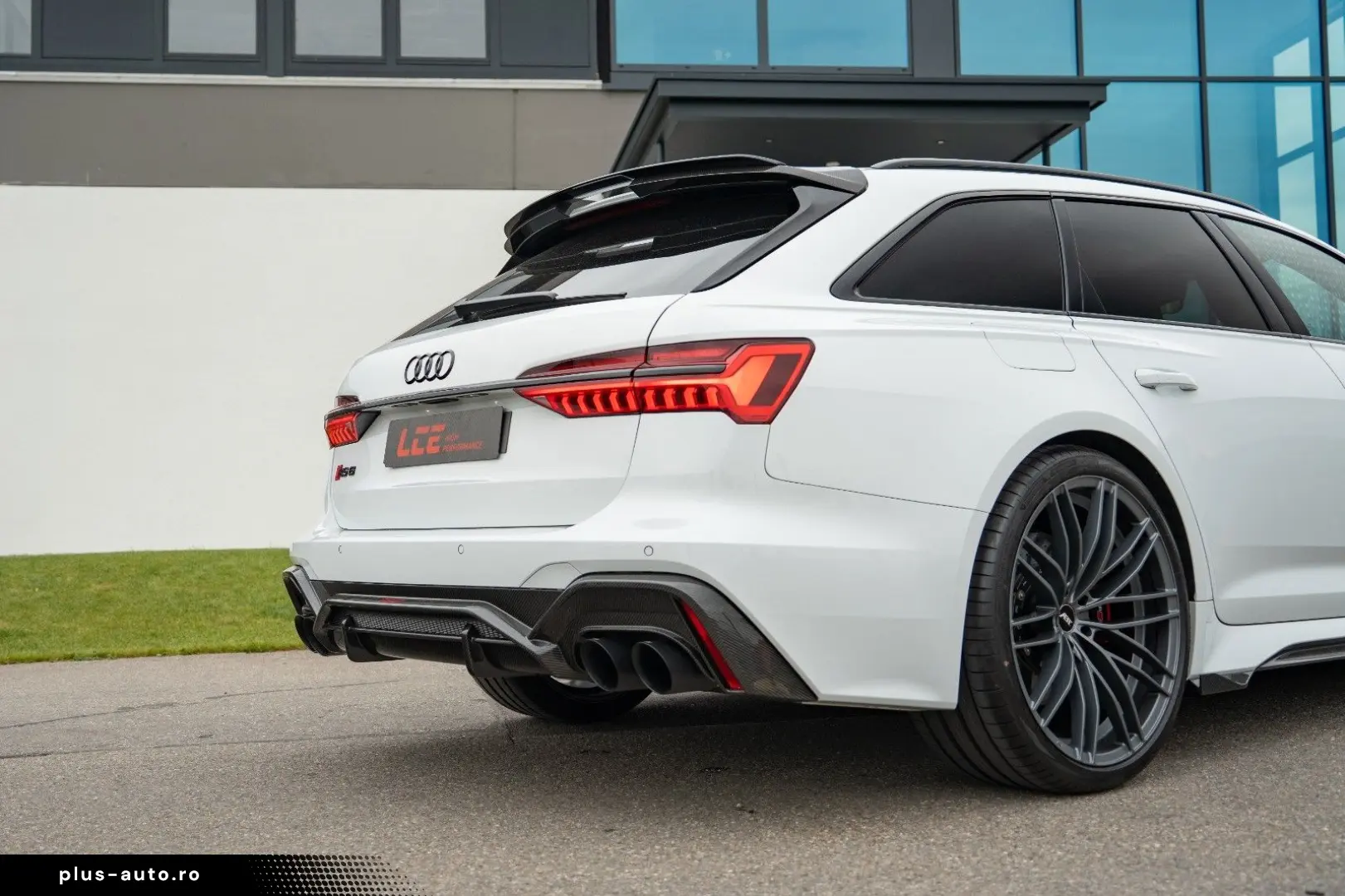 AUDI ABT RS6  Avant 4.0 TFSI quattro   1 of 25