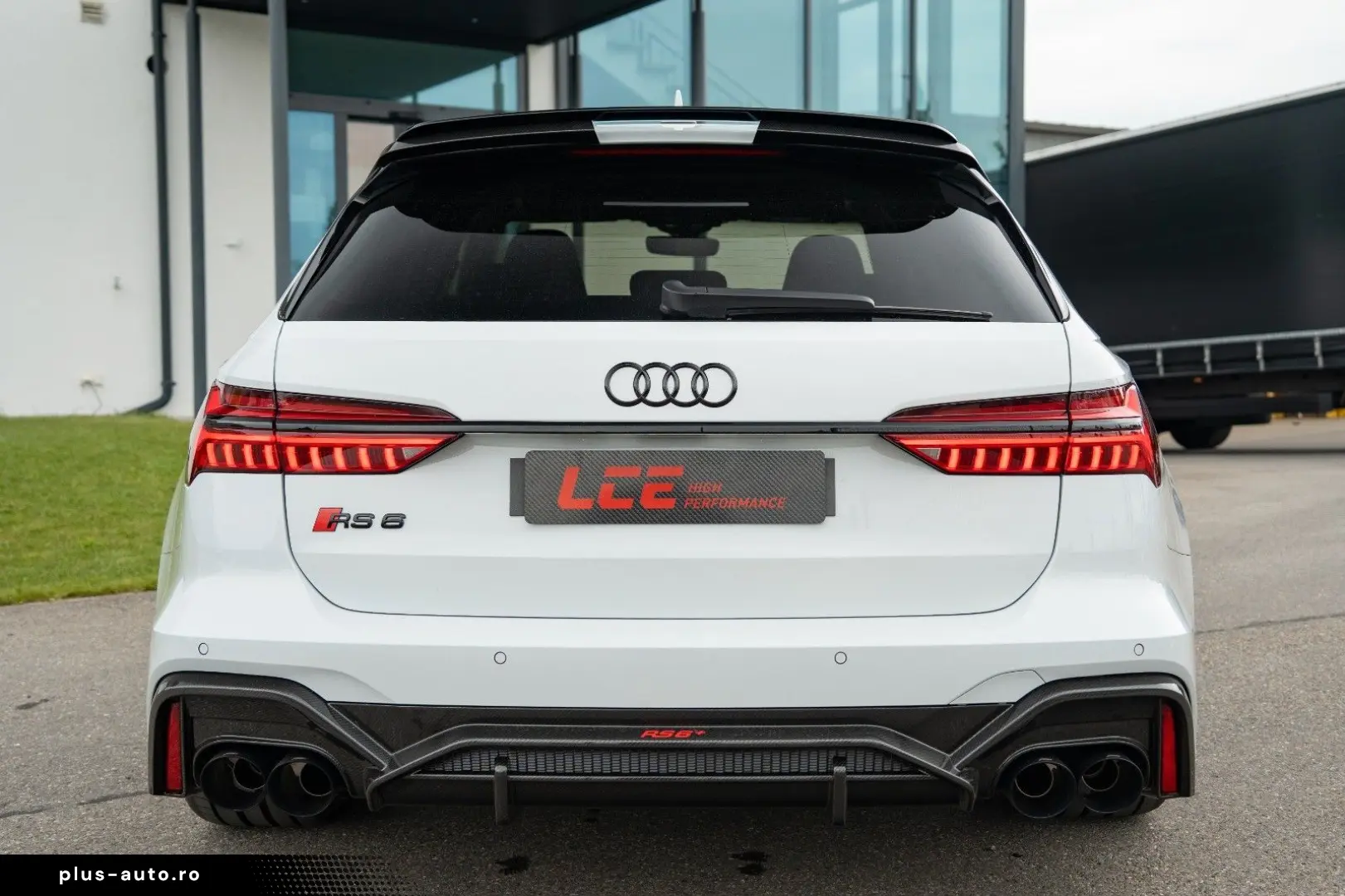 AUDI ABT RS6  Avant 4.0 TFSI quattro   1 of 25