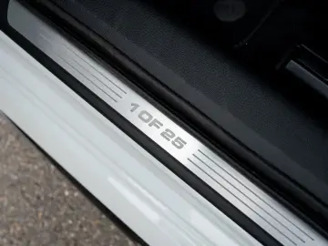 AUDI ABT RS6  Avant 4.0 TFSI quattro   1 of 25