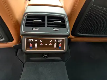 AUDI RS6  Avant 4.0 TFSI quattro  LASER HEADUP