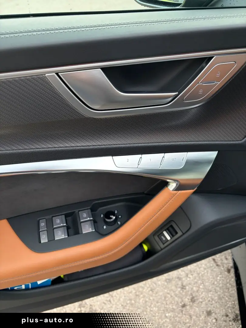 AUDI RS6  Avant 4.0 TFSI quattro  LASER HEADUP