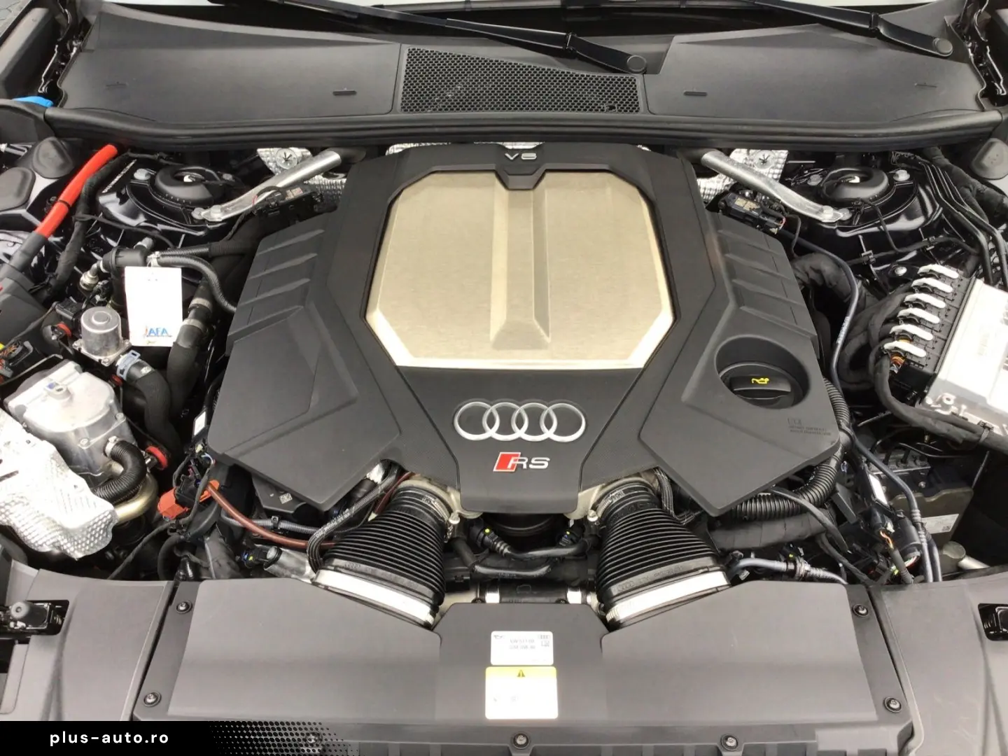 AUDI RS6 Avant 4.0TFSI quattro Tiptron Matrix Keramik