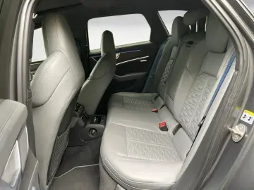 AUDI RS6 Avant 4.0 TFSI quattro Laser Pano B&O Sitzbe