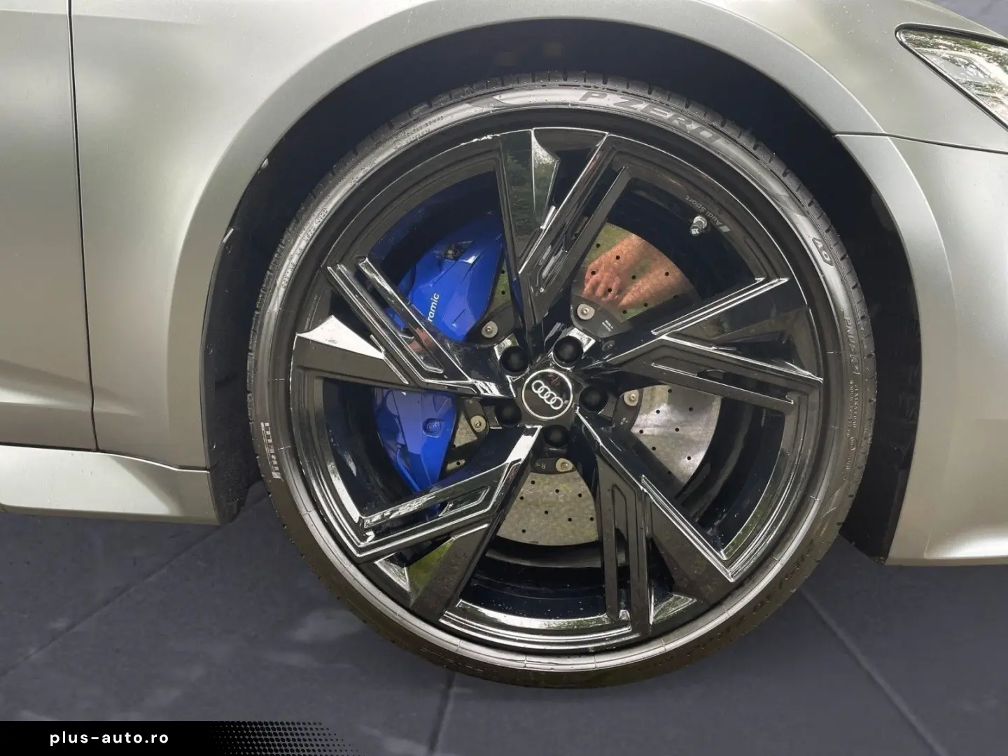 AUDI RS6 Avant 4.0 TFSI quattro Laser Pano B&O Sitzbe