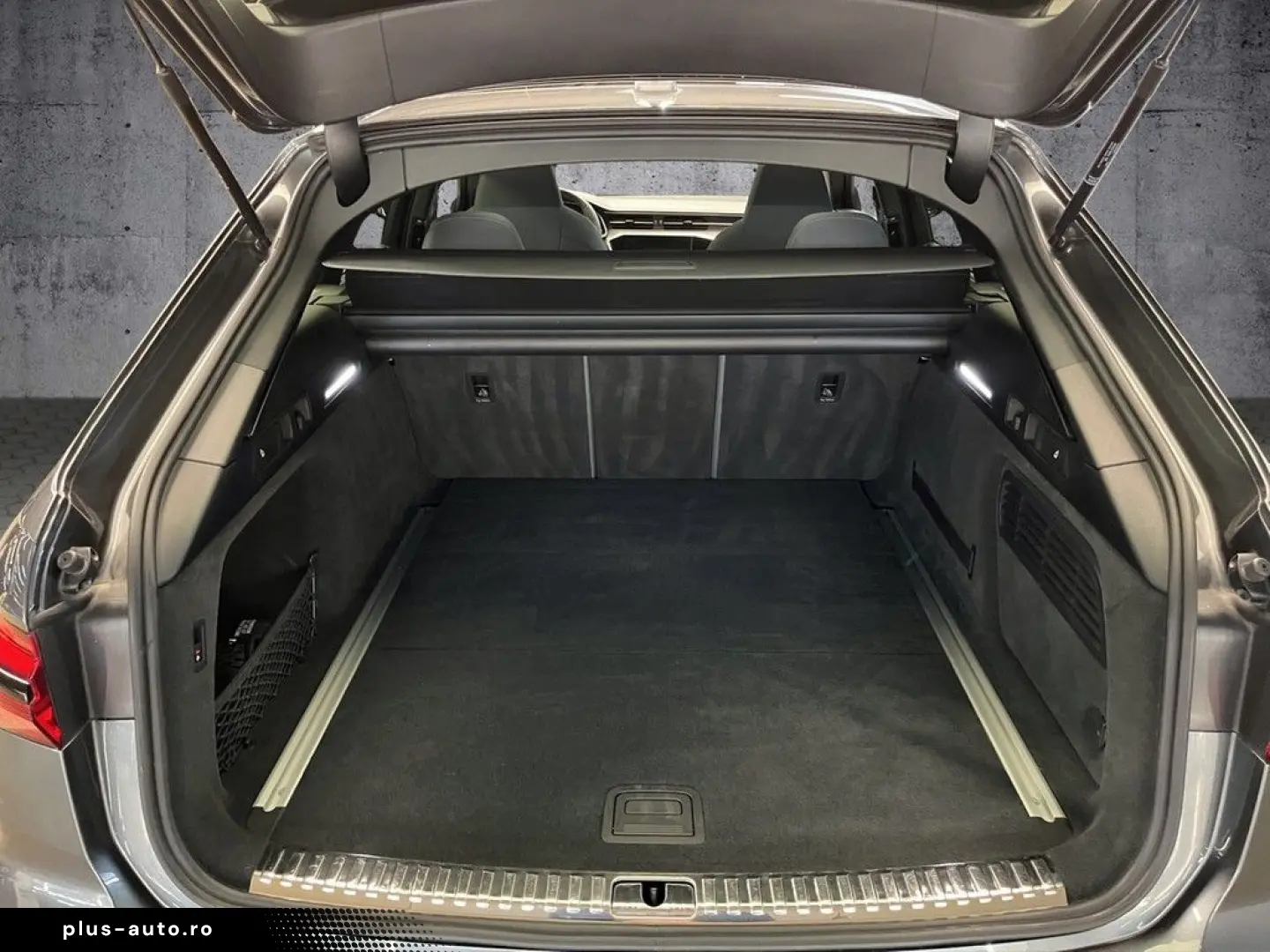 AUDI RS6 Avant 4.0 TFSI quattro LED-Laser Pano AHK B&