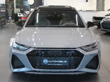 AUDI RS6 Avant 4.0 TFSI quattro B&O Pano VOLL