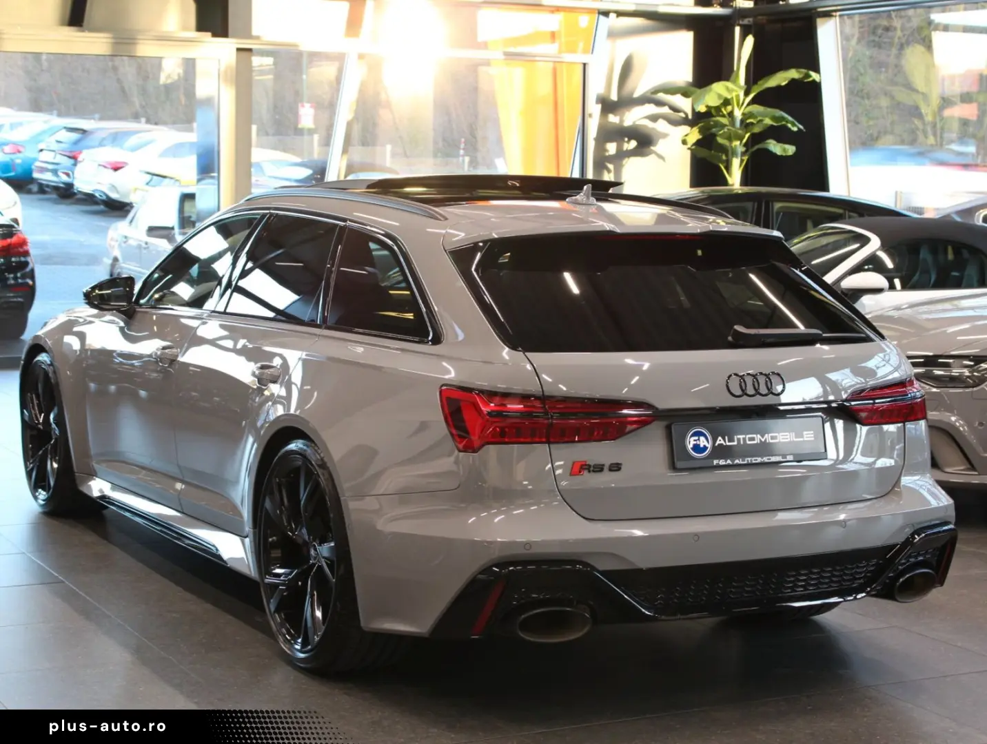 AUDI RS6 Avant 4.0 TFSI quattro B&O Pano VOLL