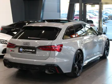 AUDI RS6 Avant 4.0 TFSI quattro B&O Pano VOLL