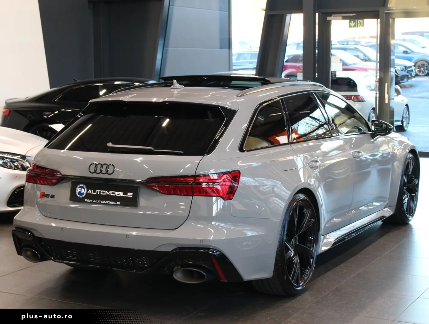 AUDI RS6 Avant 4.0 TFSI quattro B&O Pano VOLL