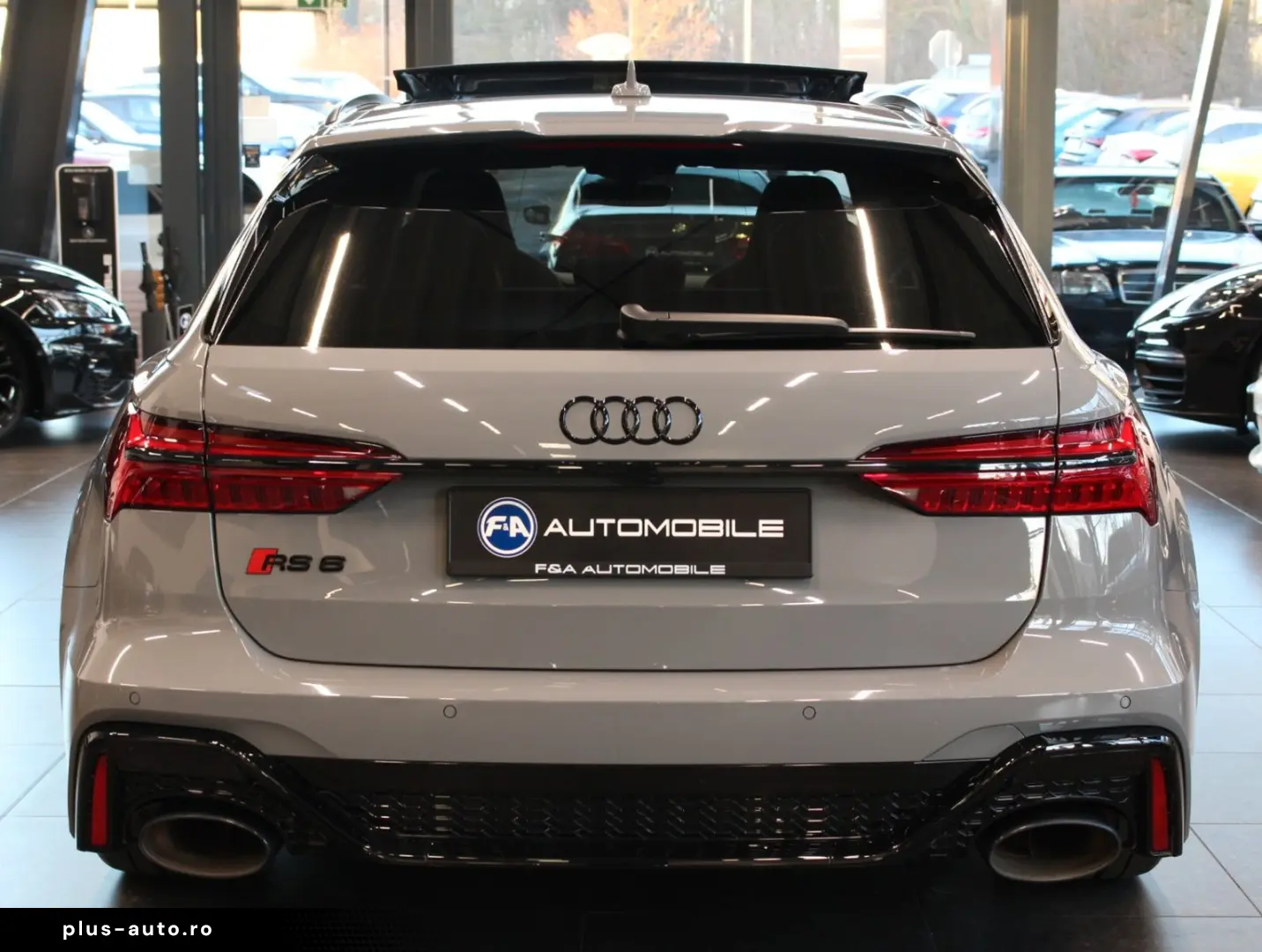 AUDI RS6 Avant 4.0 TFSI quattro B&O Pano VOLL