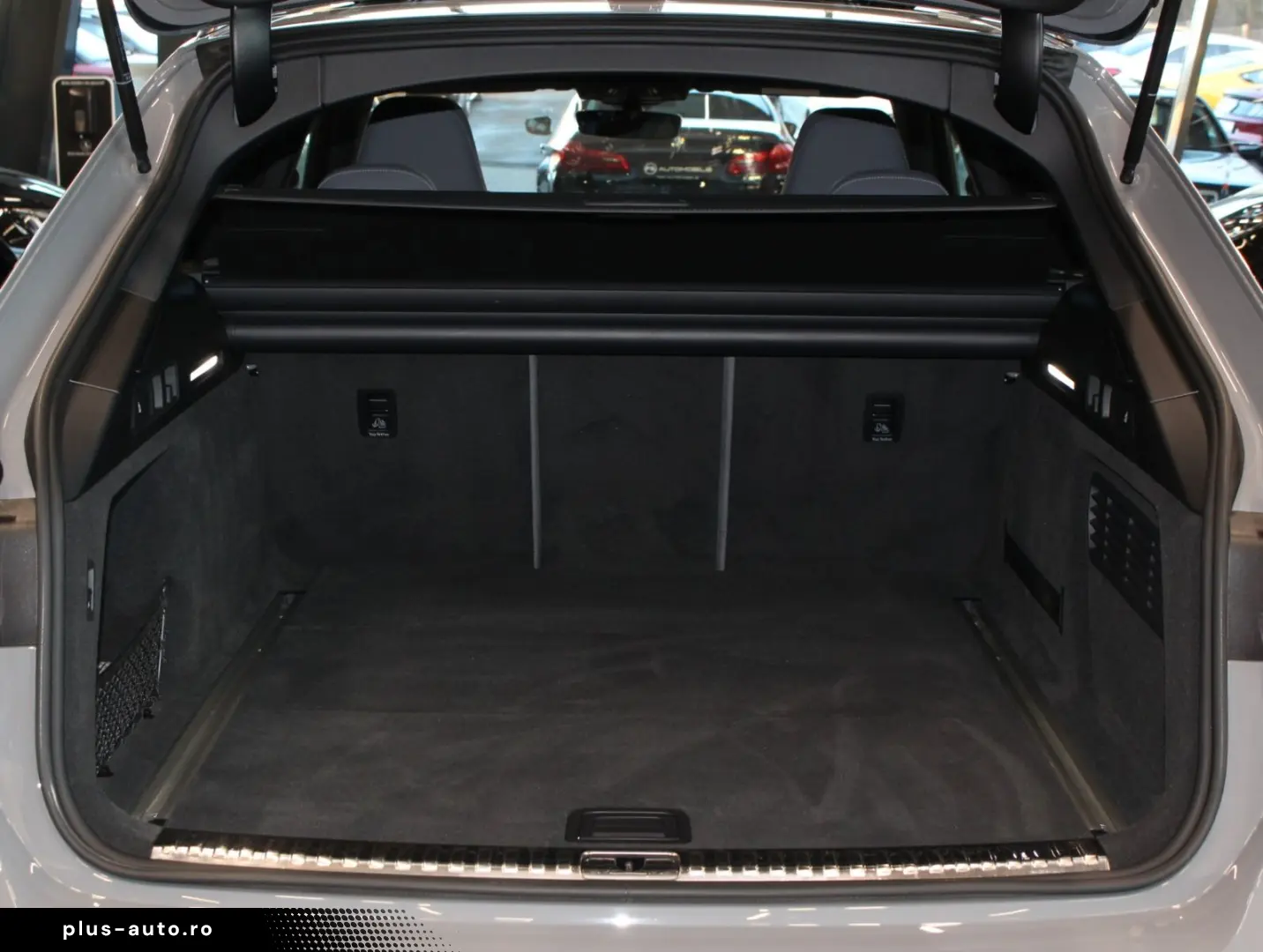 AUDI RS6 Avant 4.0 TFSI quattro B&O Pano VOLL