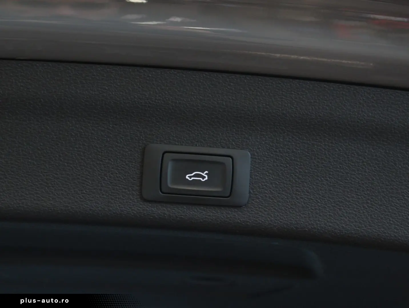 AUDI RS6 Avant 4.0 TFSI quattro B&O Pano VOLL