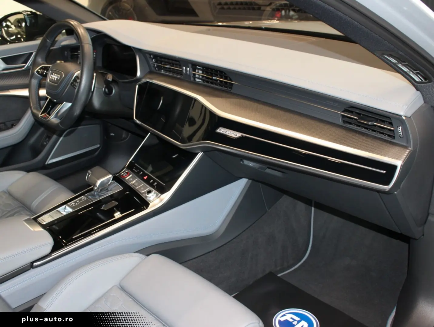 AUDI RS6 Avant 4.0 TFSI quattro B&O Pano VOLL