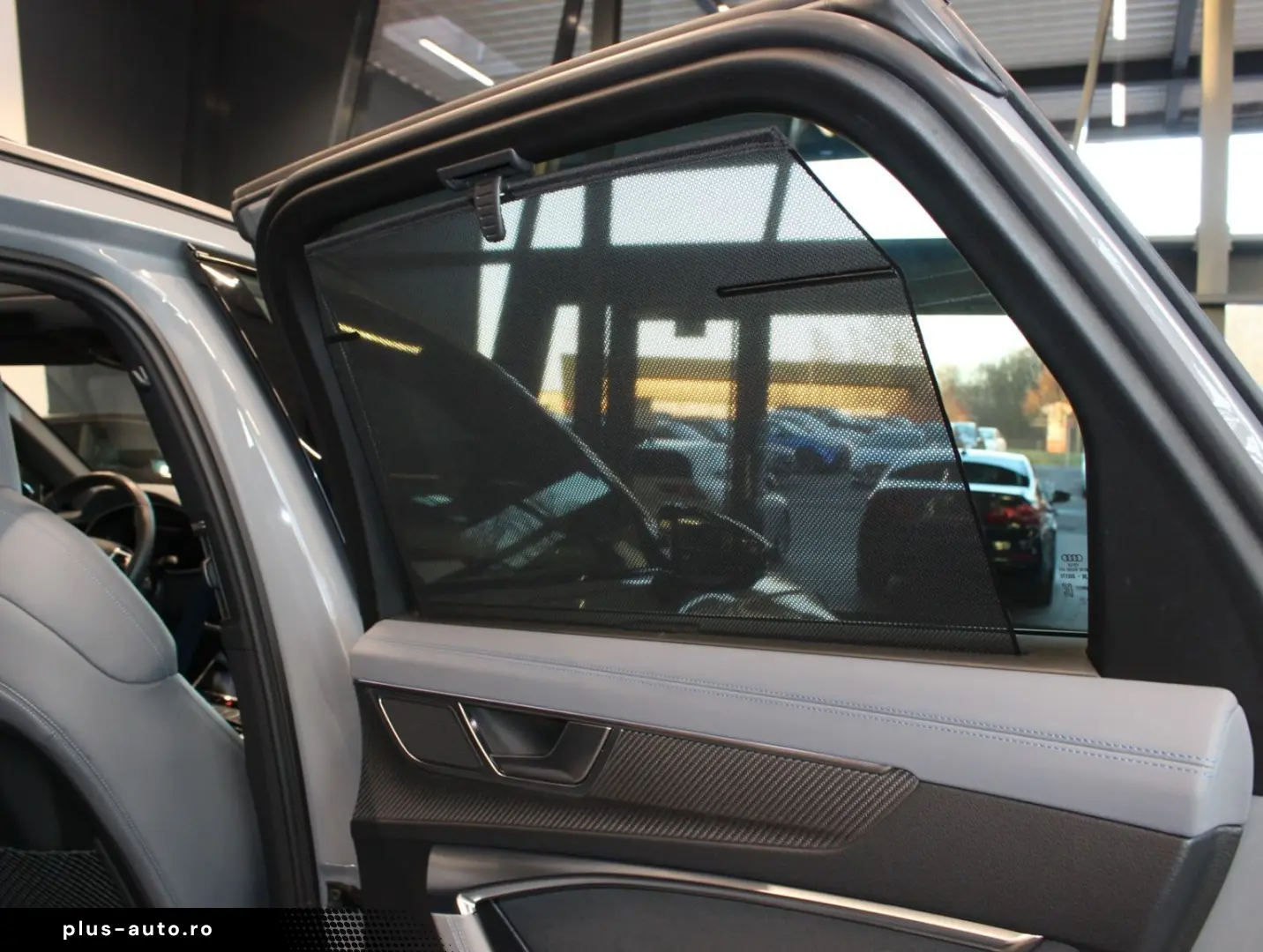 AUDI RS6 Avant 4.0 TFSI quattro B&O Pano VOLL