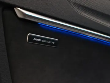 AUDI RS6 Avant 4.0 TFSI quattro B&O Pano VOLL