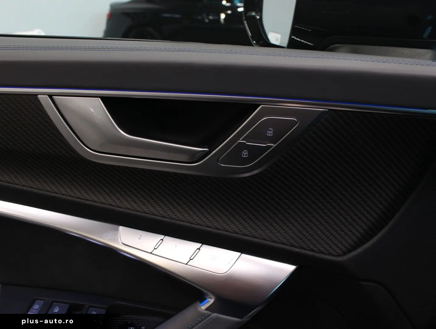 AUDI RS6 Avant 4.0 TFSI quattro B&O Pano VOLL