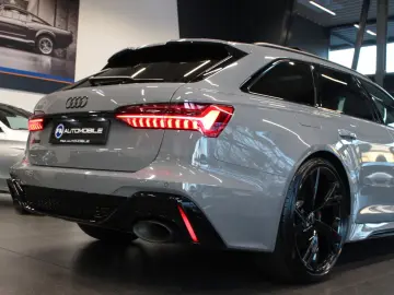 AUDI RS6 Avant 4.0 TFSI quattro B&O Pano VOLL