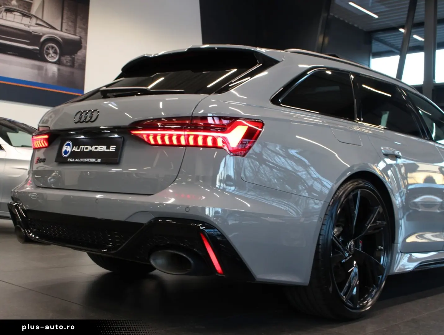 AUDI RS6 Avant 4.0 TFSI quattro B&O Pano VOLL