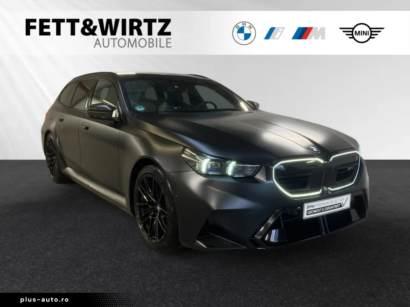 BMW M5 Touring  FrozenBlackMetallic  Pano B&W