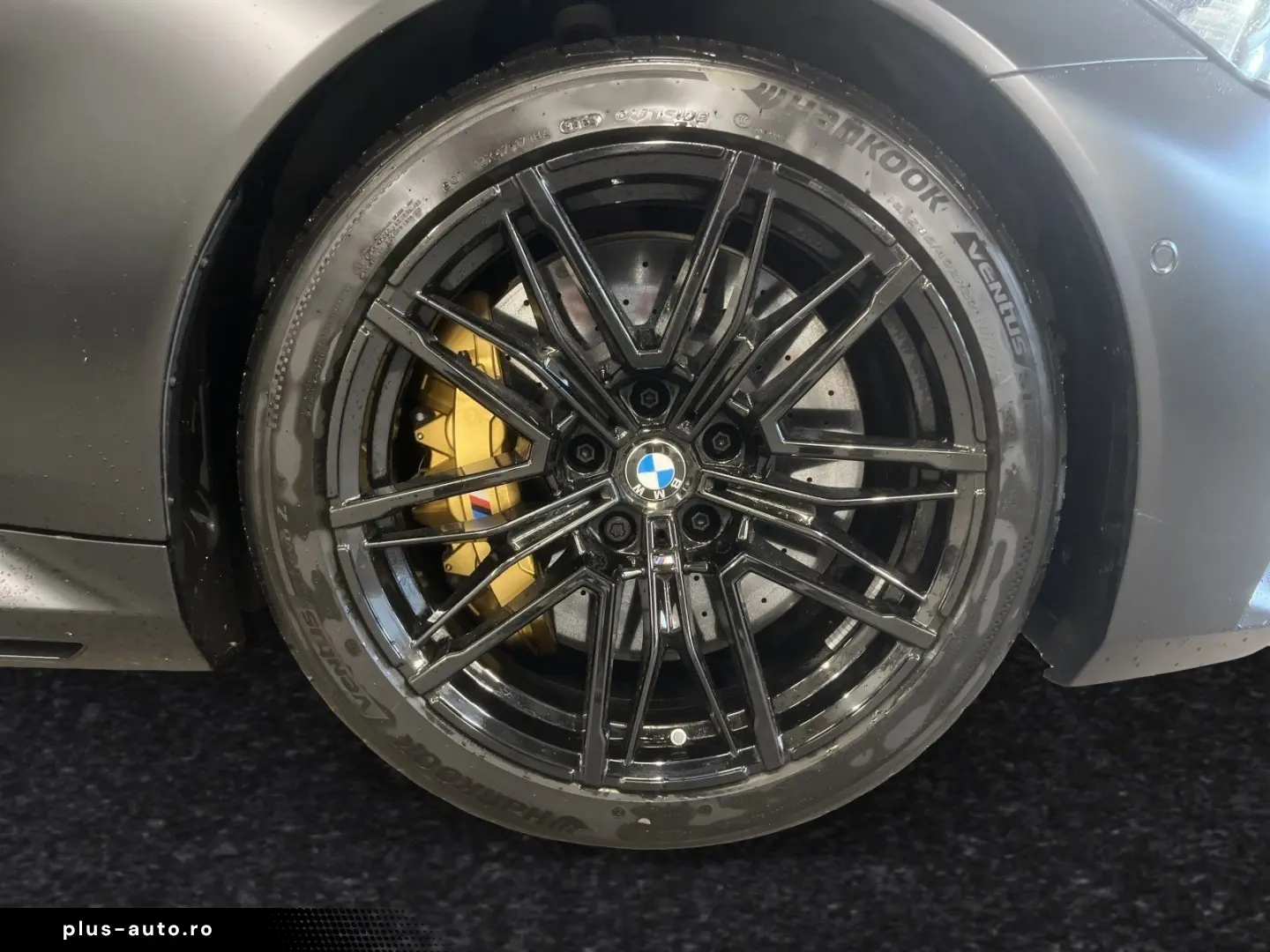 BMW M5 Touring  FrozenBlackMetallic  Pano B&W