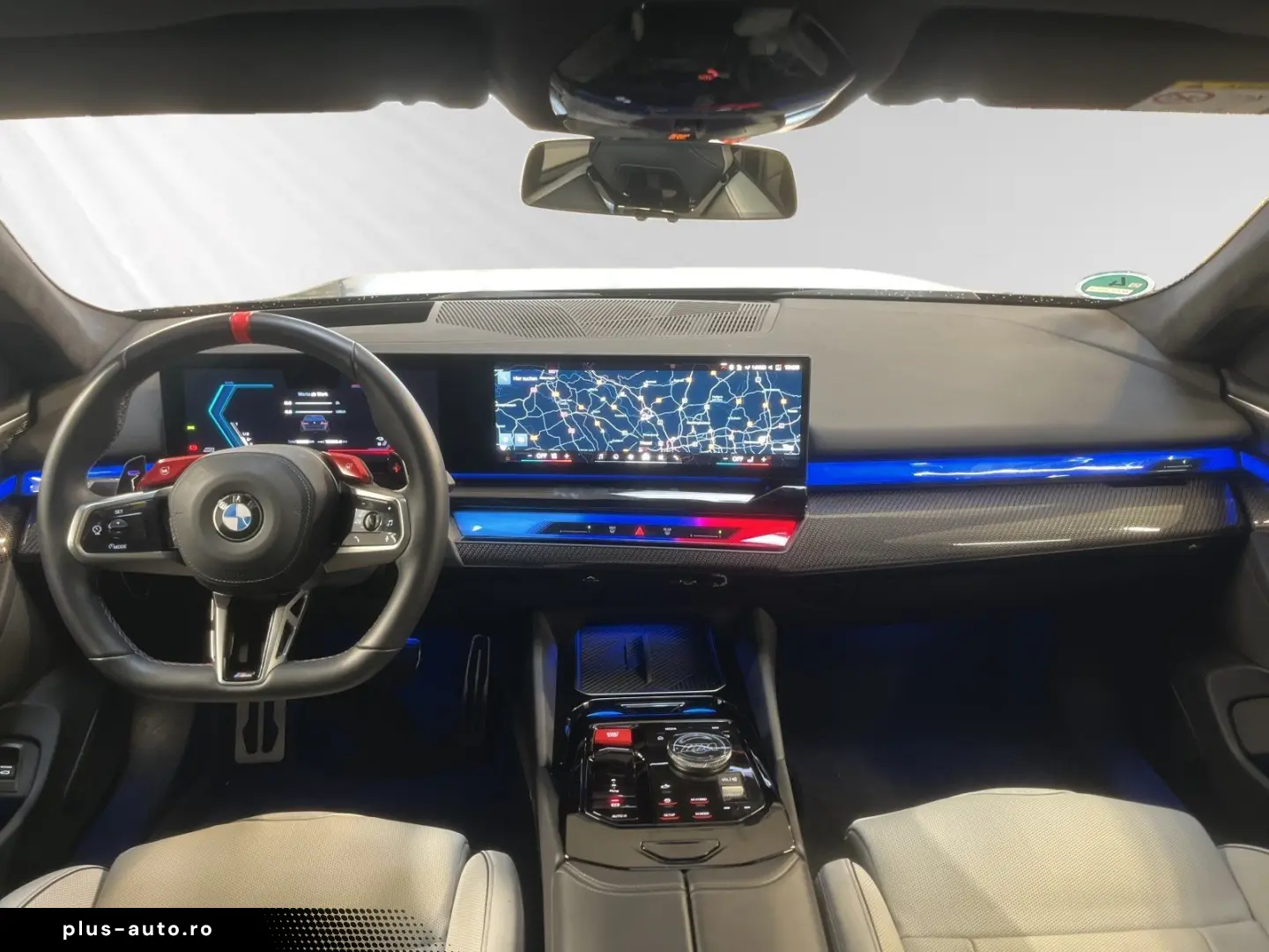 BMW M5 Touring  FrozenBlackMetallic  Pano B&W