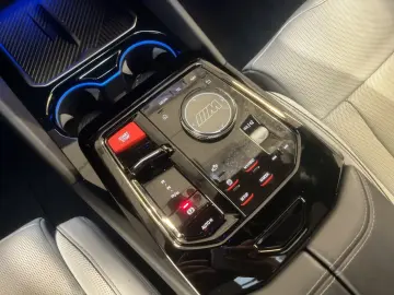 BMW M5 Touring  FrozenBlackMetallic  Pano B&W