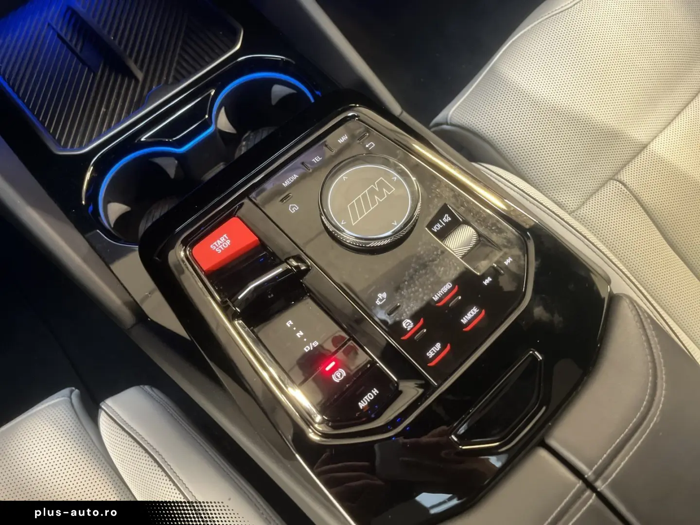 BMW M5 Touring  FrozenBlackMetallic  Pano B&W