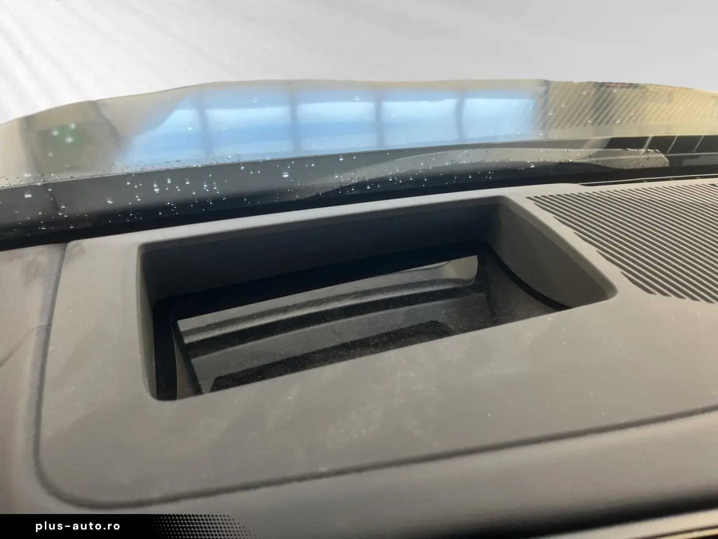 BMW M5 Touring  FrozenBlackMetallic  Pano B&W