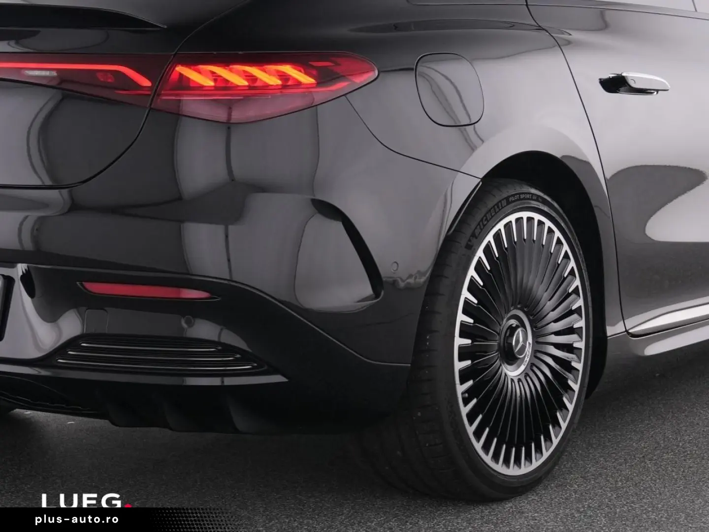 MERCEDES-BENZ EQE 53 AMG 4M  DLight Hyper Pano Night&hellip;