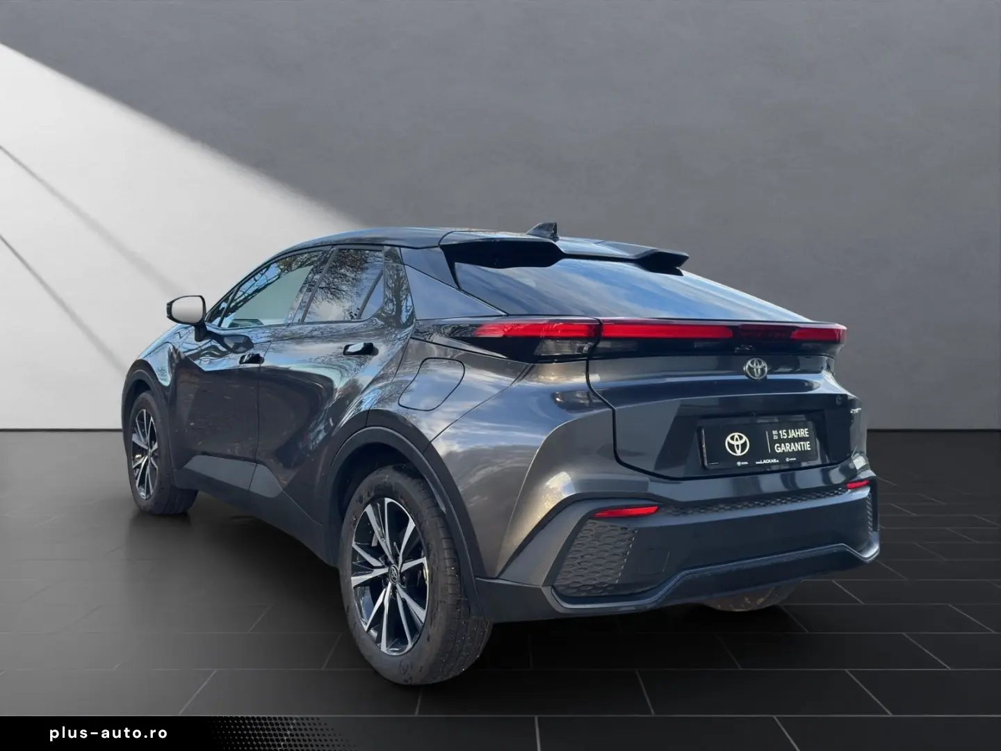 TOYOTA C-HR Plug-IN Team Deutschland Apple Carplay   Ka