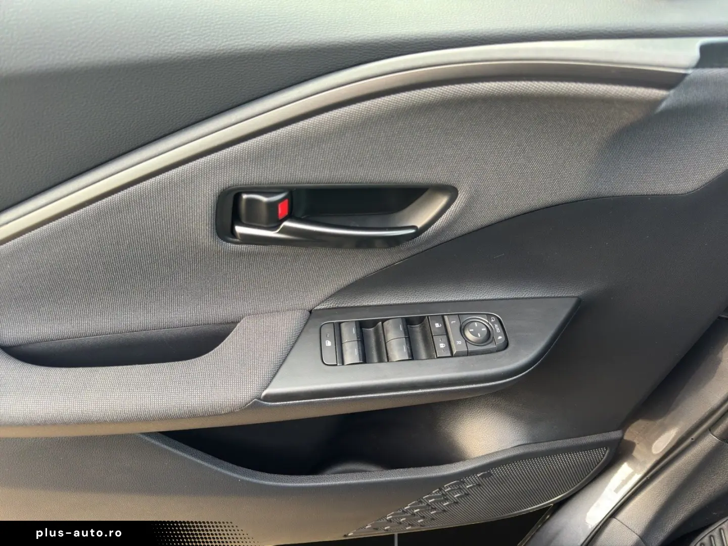 TOYOTA C-HR Plug-IN Team Deutschland Apple Carplay   Ka