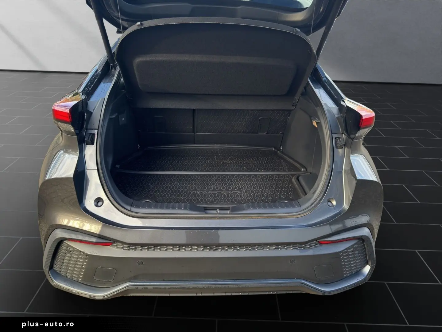 TOYOTA C-HR Plug-IN Team Deutschland Apple Carplay   Ka