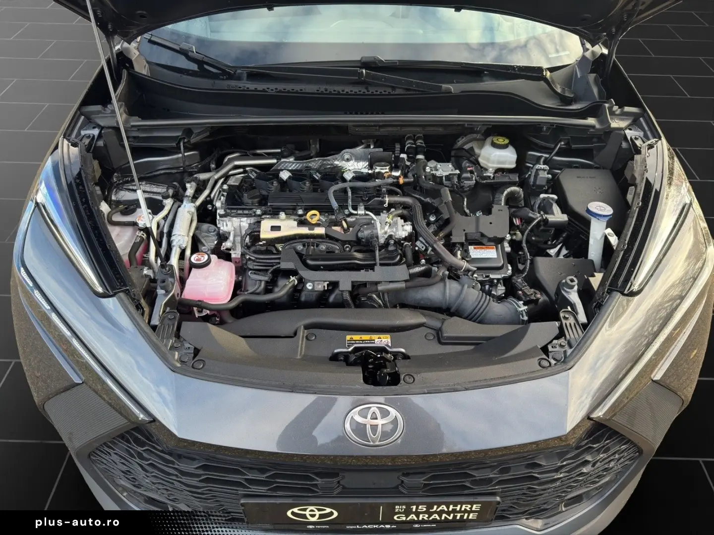 TOYOTA C-HR Plug-IN Team Deutschland Apple Carplay   Ka