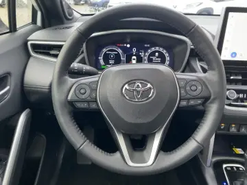 TOYOTA Corolla Cross 2.0 Hybrid Lounge JBL KAMERA SHZ L