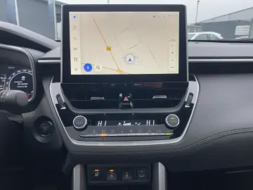 TOYOTA Corolla Cross 2.0 Hybrid Lounge JBL KAMERA SHZ L