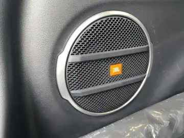 TOYOTA Corolla Cross 2.0 Hybrid Lounge JBL KAMERA SHZ L