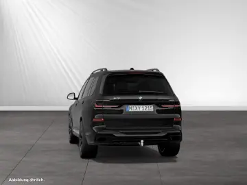 BMW X7 xDr40i MSportPro Massage SoftClose IconicGlow