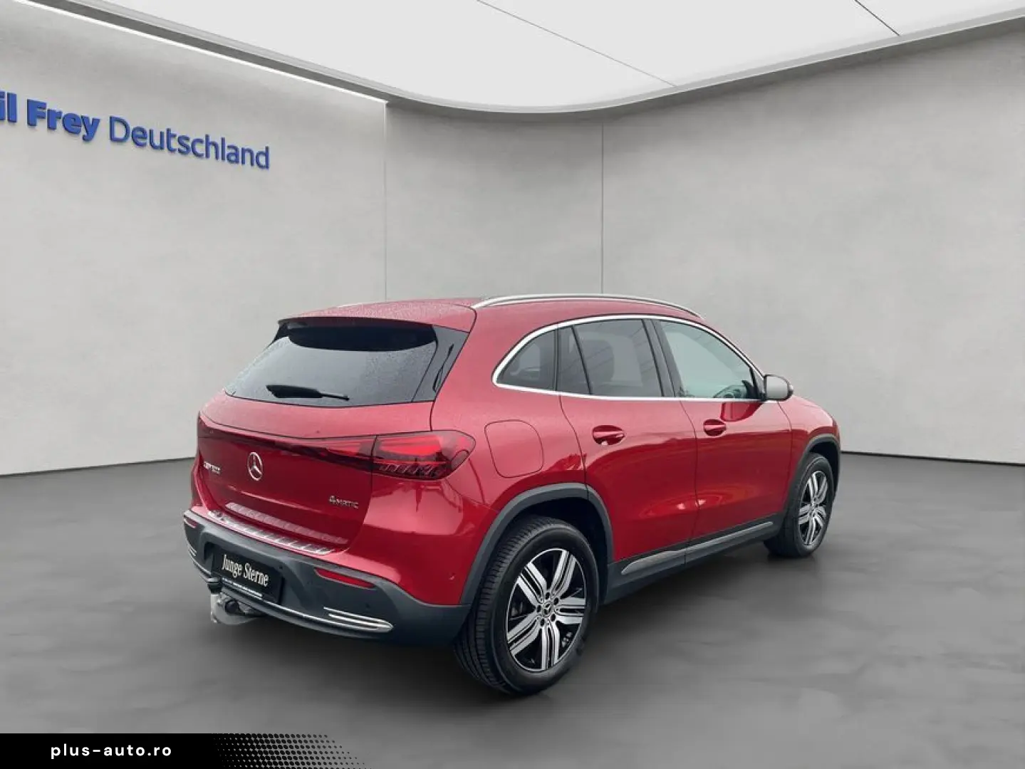 MERCEDES-BENZ EQA 300 4Matic Progressive Advanced Pano Smart