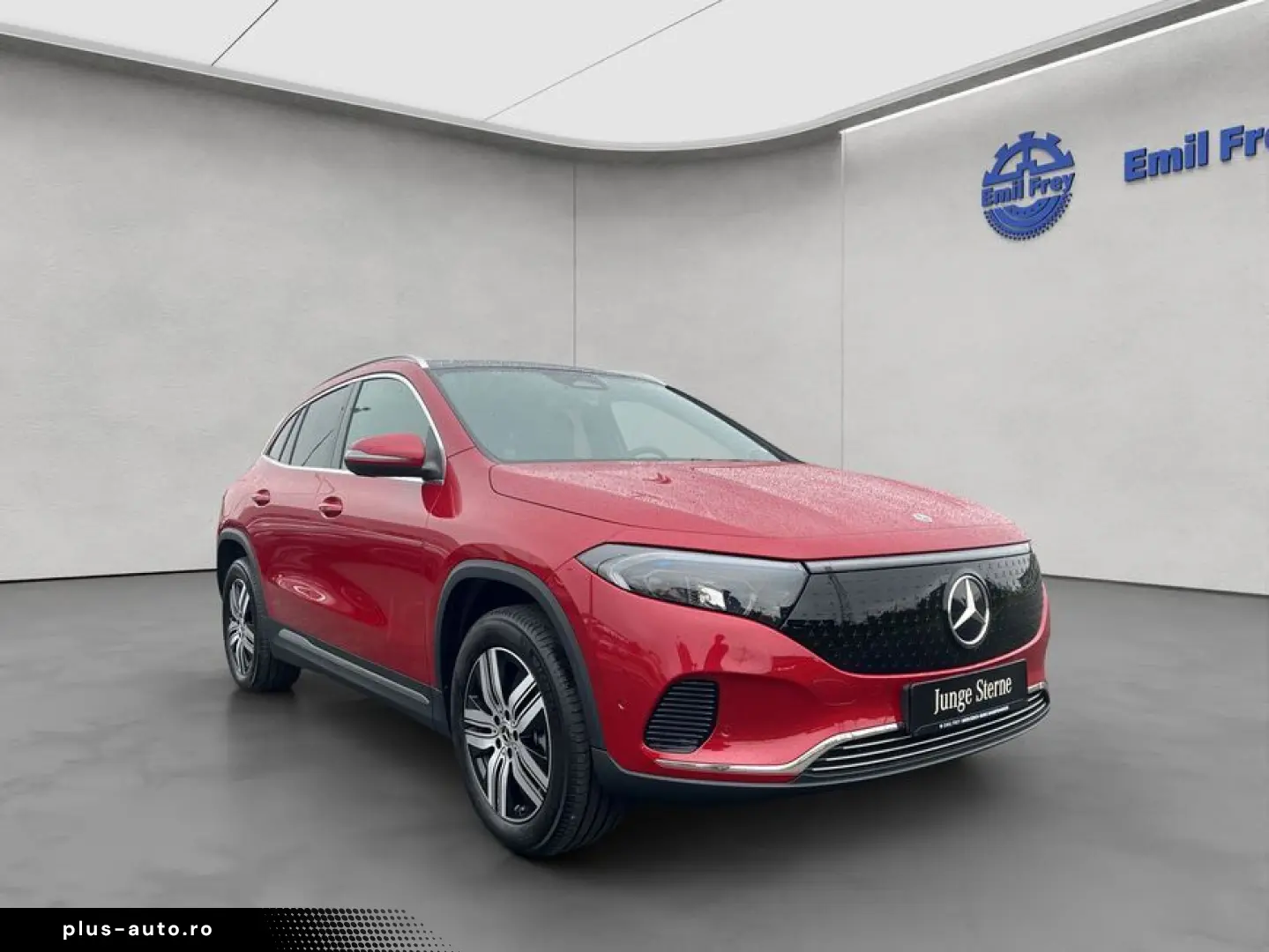 MERCEDES-BENZ EQA 300 4Matic Progressive Advanced Pano Smart