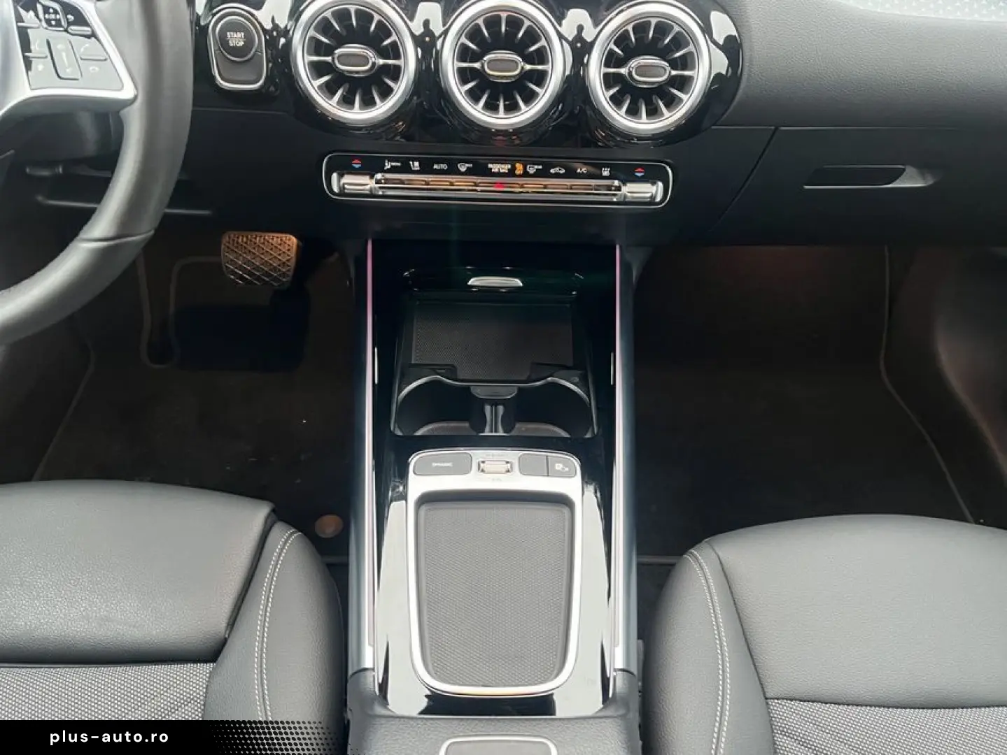 MERCEDES-BENZ EQA 300 4Matic Progressive Advanced Pano Smart