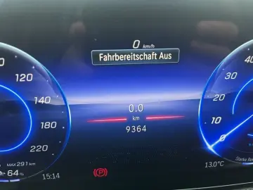 MERCEDES-BENZ EQA 300 4Matic Progressive Advanced Pano Smart