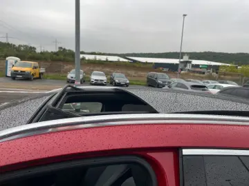 MERCEDES-BENZ EQA 300 4Matic Progressive Advanced Pano Smart