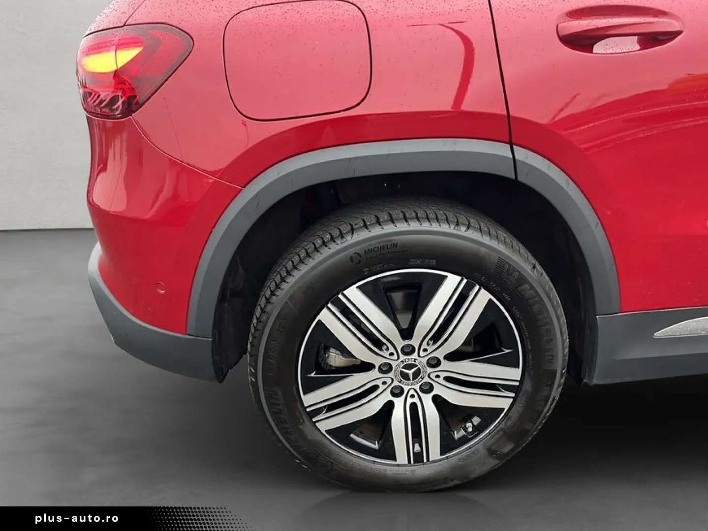 MERCEDES-BENZ EQA 300 4Matic Progressive Advanced Pano Smart