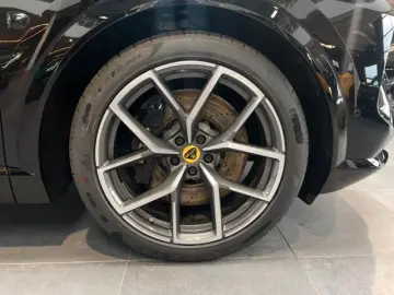 LOTUS Eletre S intelligentes Glasdach sofort Navi