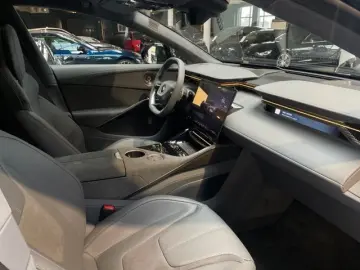 LOTUS Eletre S intelligentes Glasdach sofort Navi